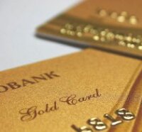 Негласные преимущества «золотых» и «платиновых» кредиток
